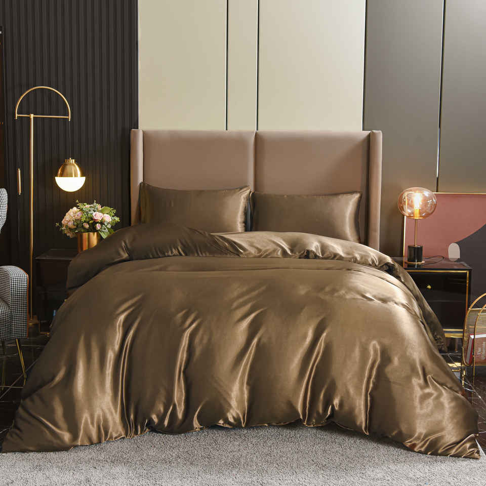 Silk Dekbedovertrek Set – Luxe Satijn – Slaapcomfort – Bruin